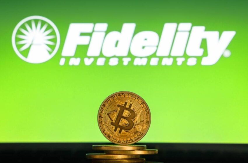  Fidelity Leads $389.7M Bitcoin ETF Weekly Outflow With $153M Exit