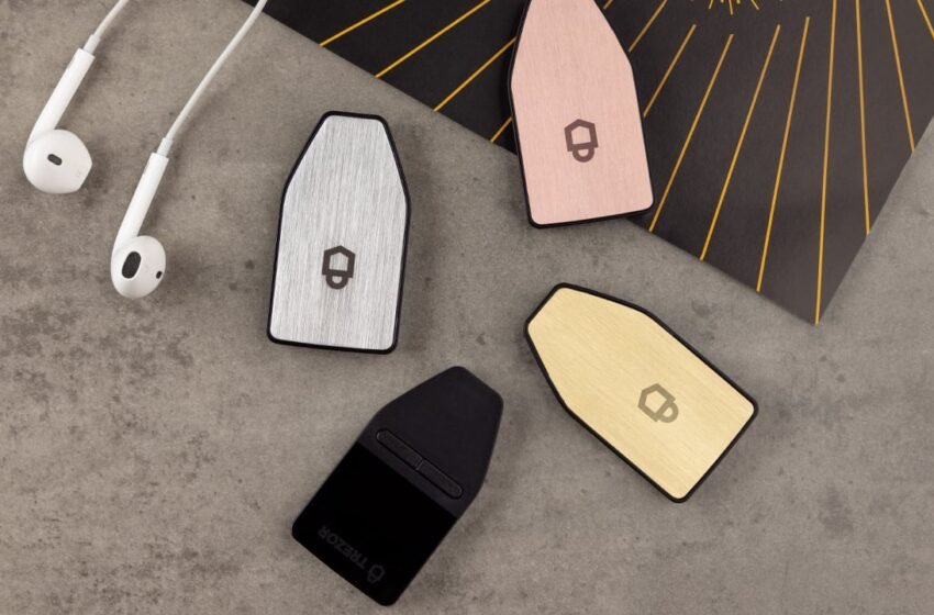  Trezor Shipping Provider Exposes 13,689 Crypto Customers to Scams