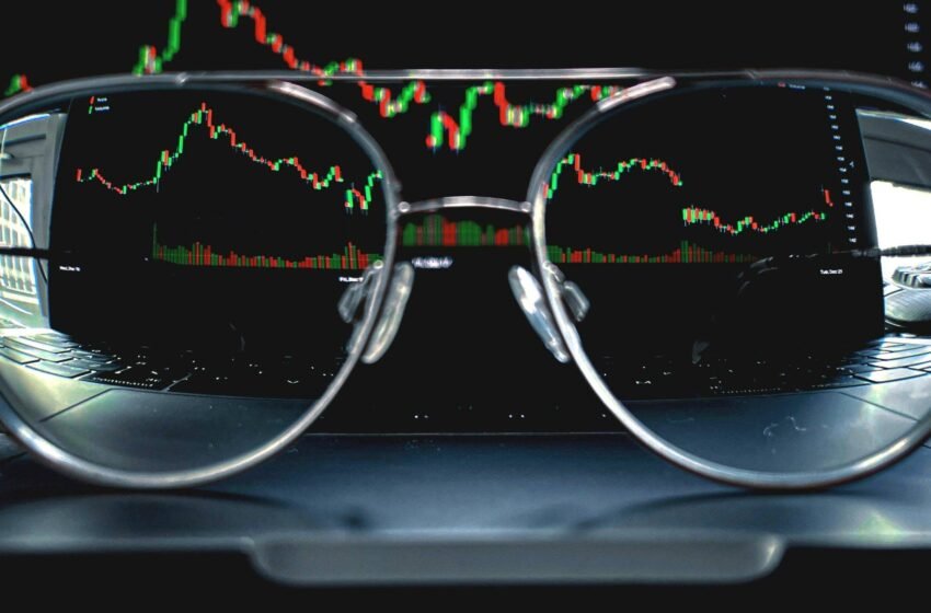  People More Interested in Buying Bitcoin Than Investing in AI: Google Data