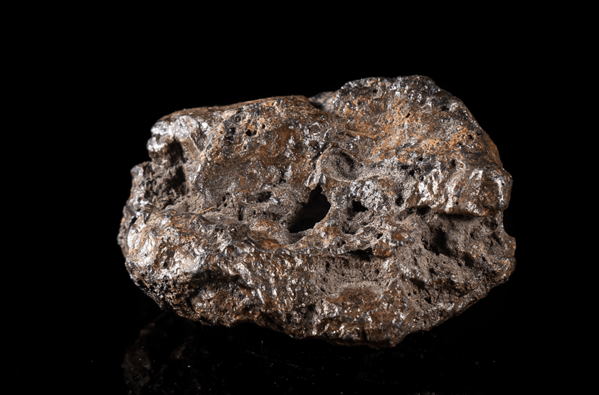  A Michigan Doorstop Was Authenticated as a $100,000 Rock From Space