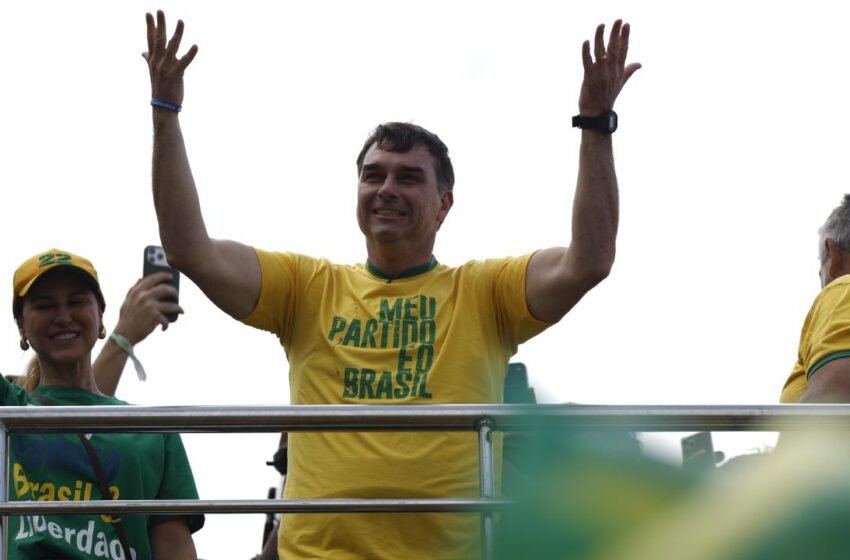  Brazilian Markets Spike After Bolsonaro’s First-Round Election Win