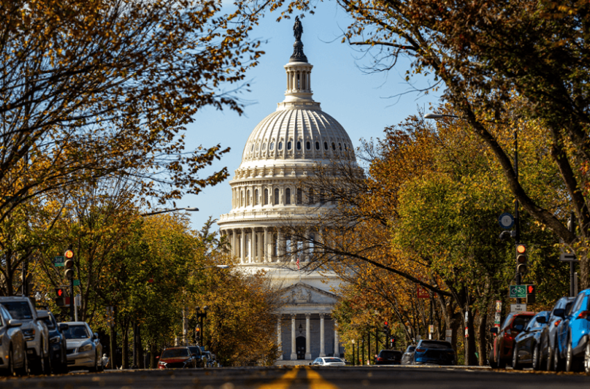  Polymarket Gives Dems 62% Midterm Sweep Odds, CLARITY Act in Jeopardy