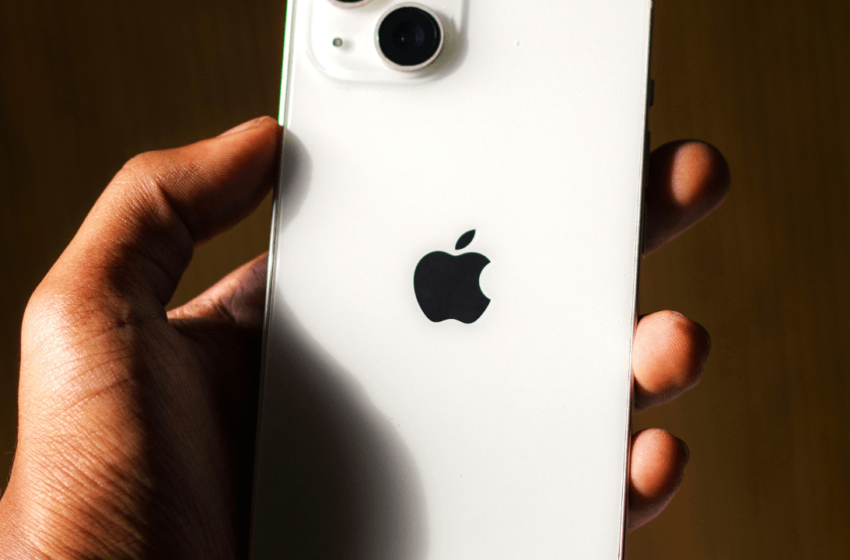  Apple Cash’s Banking Partner Tightens ID Rules, Keeps Crypto Ban